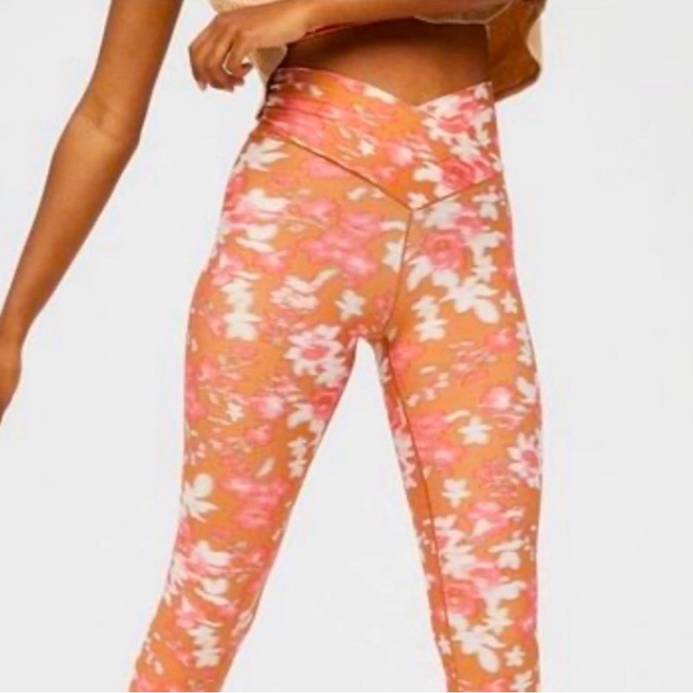 Offline by Aerie High-Rise Crossover Floral Patterned Leggings